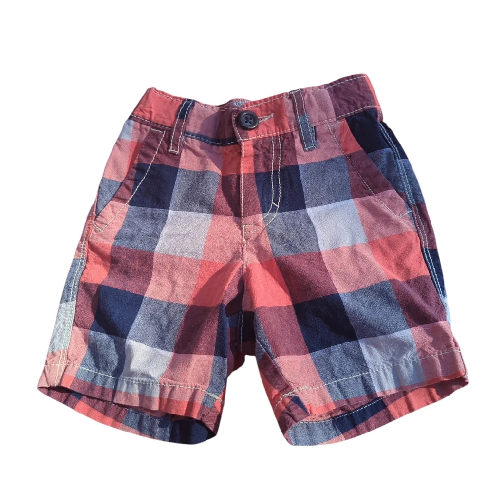 Old Navy Baby Plaid Shorts Size 18-24 Months.